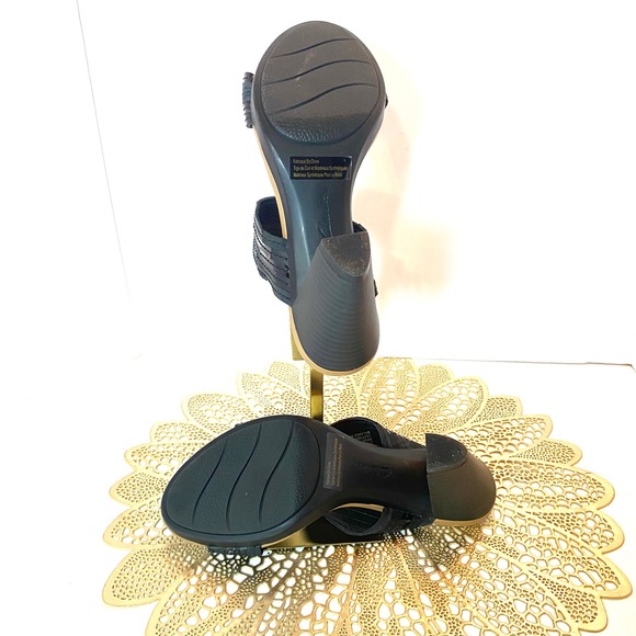 Clarks Womens Black Leather Two Strap Block Heel Slide Sandals Size 7.5M 13276 - Picture 7 of 8